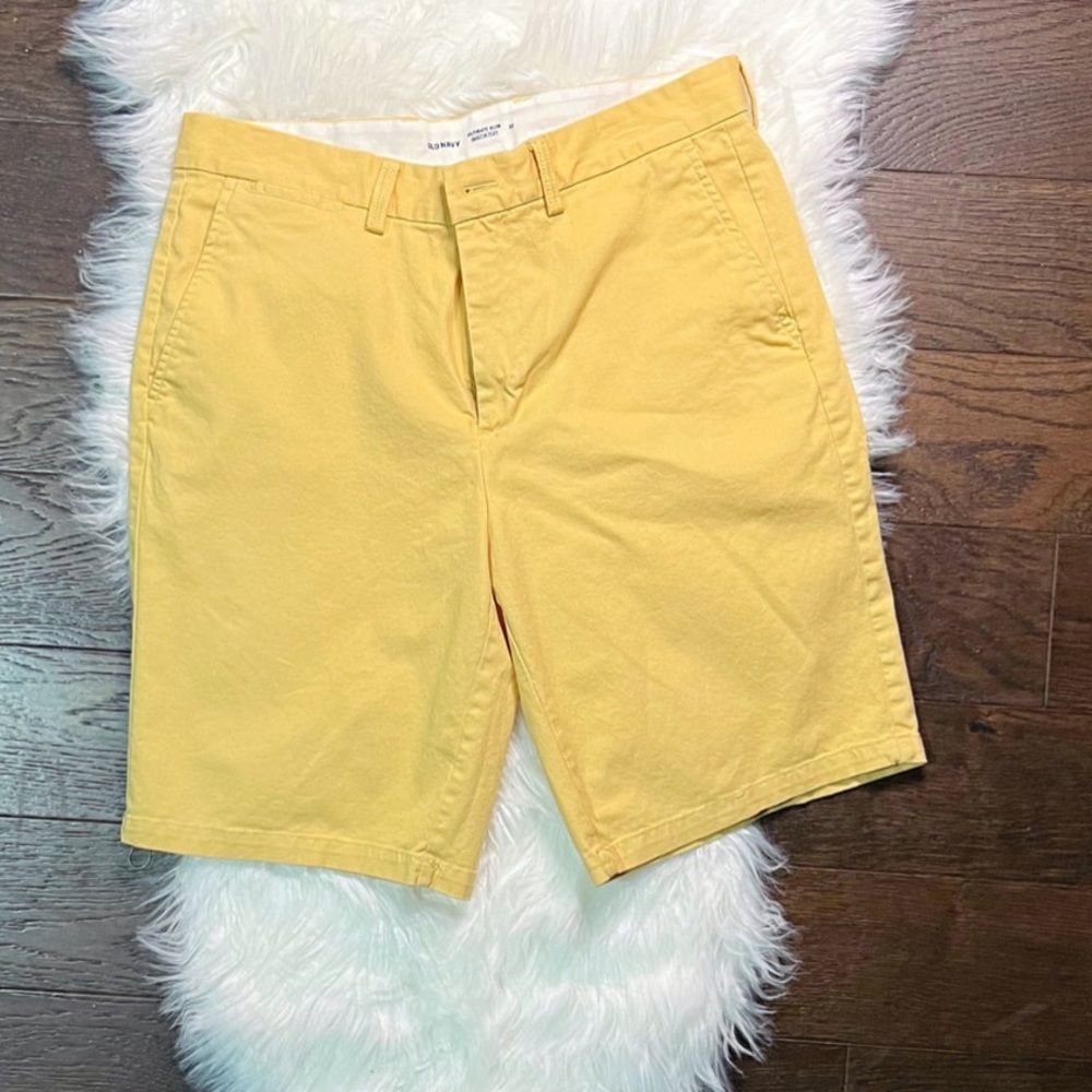 Old Navy Ultimate Slim-Built In Flex Shorts